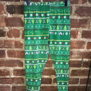 No Boundaries Christmas leggings